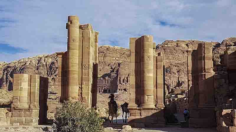 47 - Jordania - Petra - Via Columnada - Arco Monumental